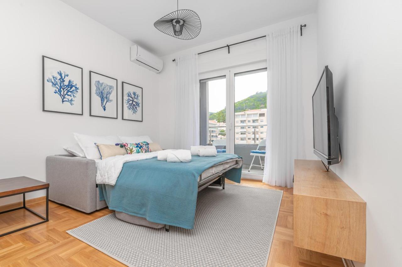 Central One-bedroom Apartment Budva