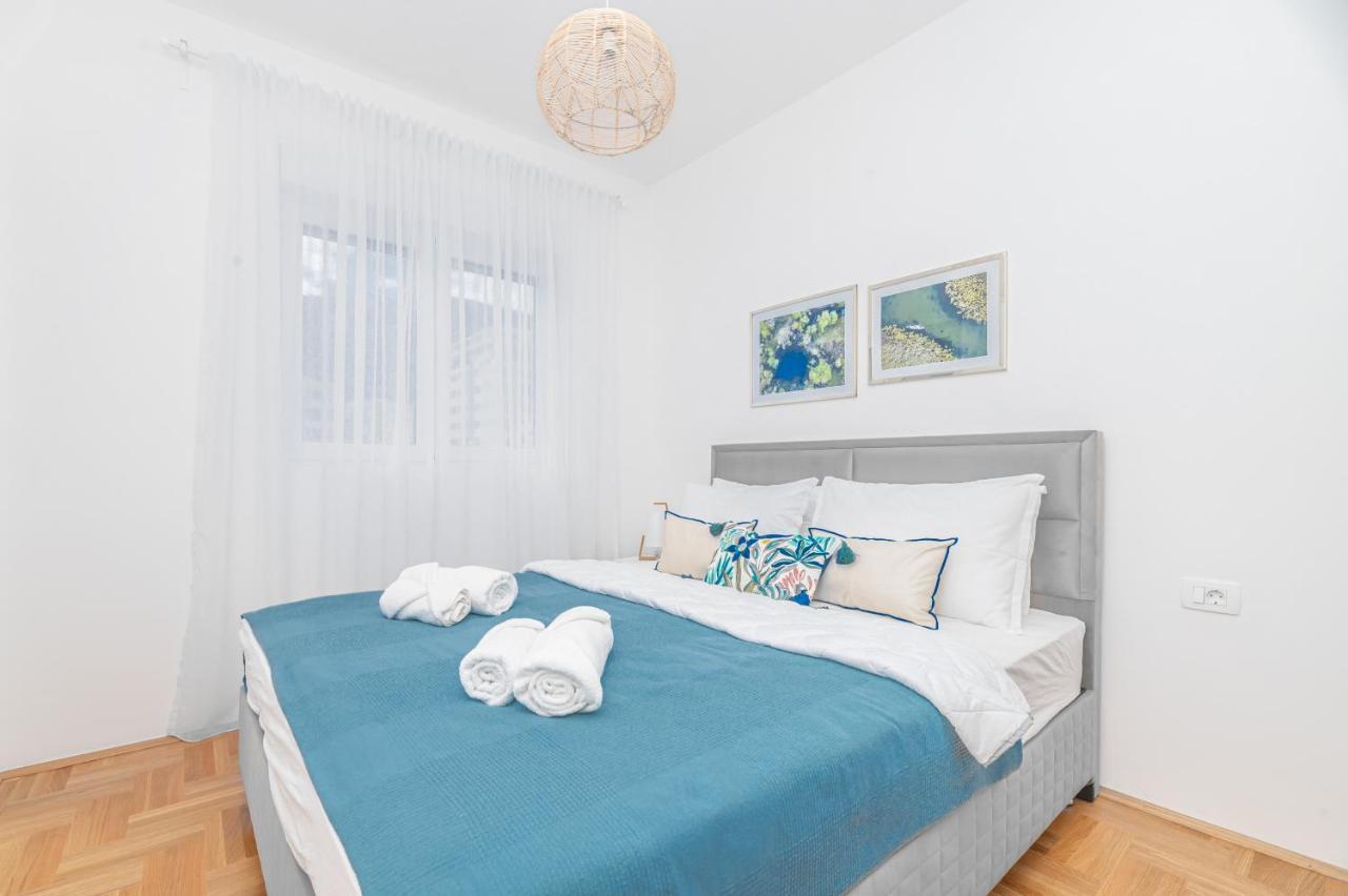 Central One-bedroom *
